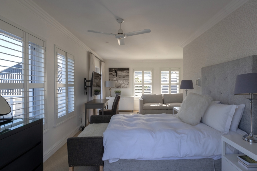 4 Bedroom Property for Sale in Thesen Islands Western Cape